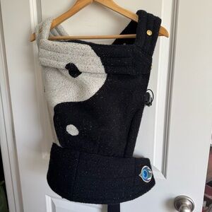 NEW Artipoppe Yin-Yang Carrier